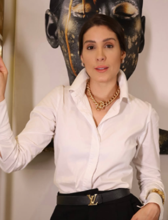 Dra. Flávia Campos